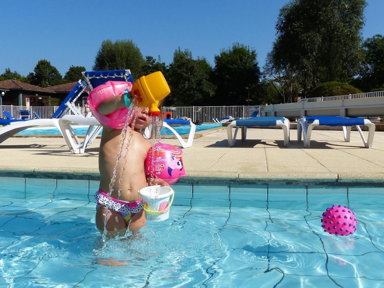Camping Les Portes Du Beaujolais Anse Exteriör bild