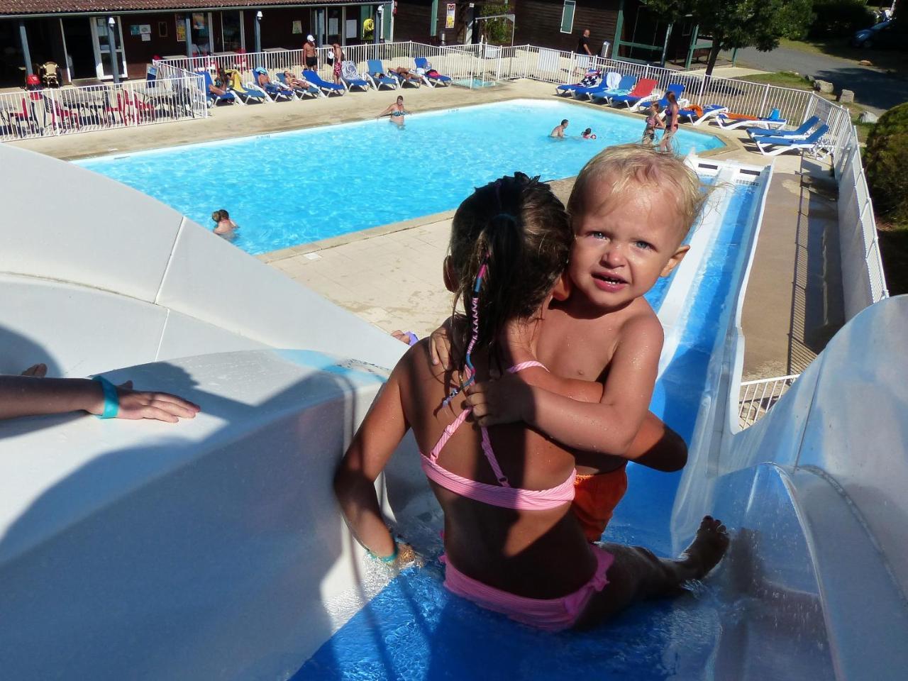 Camping Les Portes Du Beaujolais Anse Exteriör bild